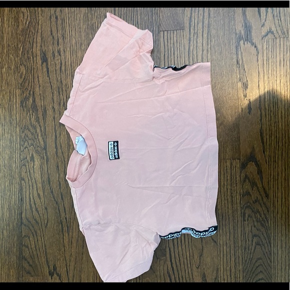 URBAN OUTFITTERS ADIDAS PINK CROP TOP NEVER WORN!! - Picture 2 of 6